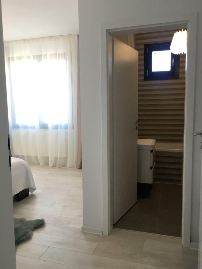Apartament Premium Lägenhet Braşov Exteriör bild