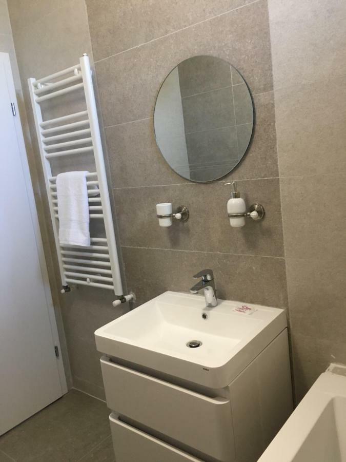 Apartament Premium Lägenhet Braşov Exteriör bild